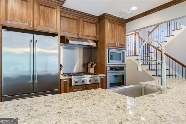 Building Photo - 947 Lenox Hill Ct NE