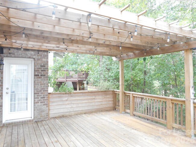 Building Photo - 9628 Daufuskie Dr