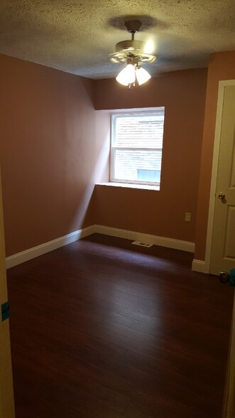 Building Photo - 431 Atwood St