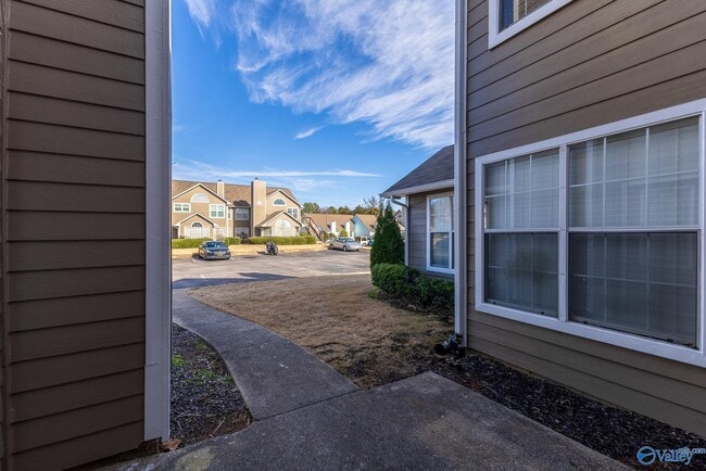 Building Photo - 171 Waters Edge Ln