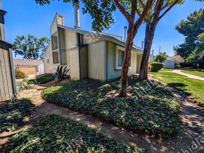 Building Photo - 2 Bed 1 Bath No one Above You
