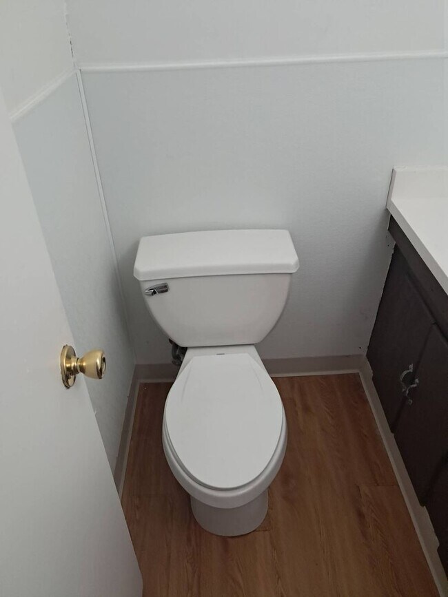 Building Photo - 8836eN95thM