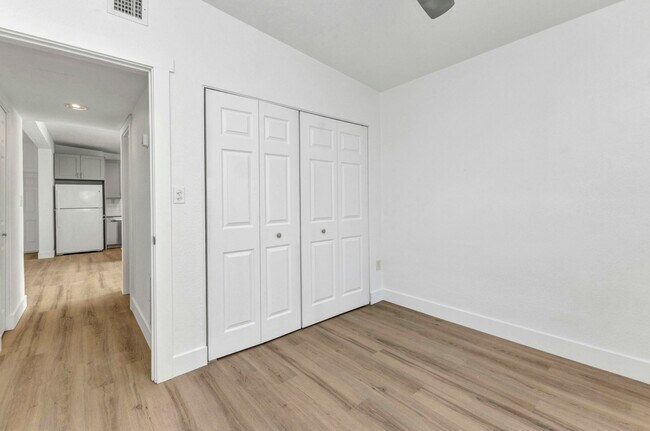 Building Photo - 501 Palmetto Dr