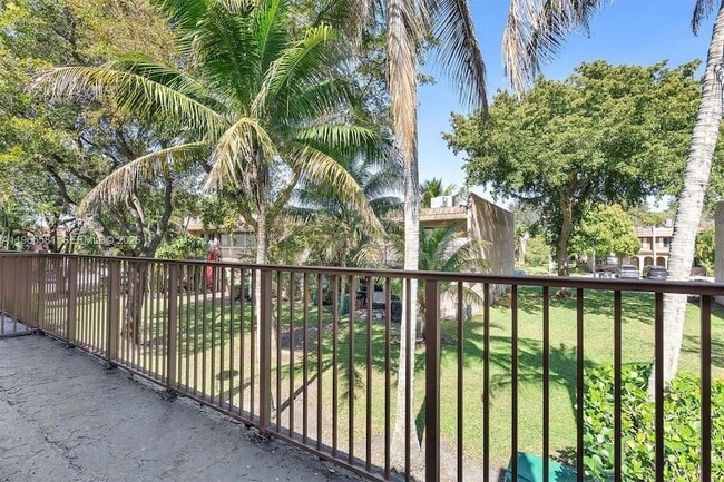 Building Photo - 48 Matador Ln