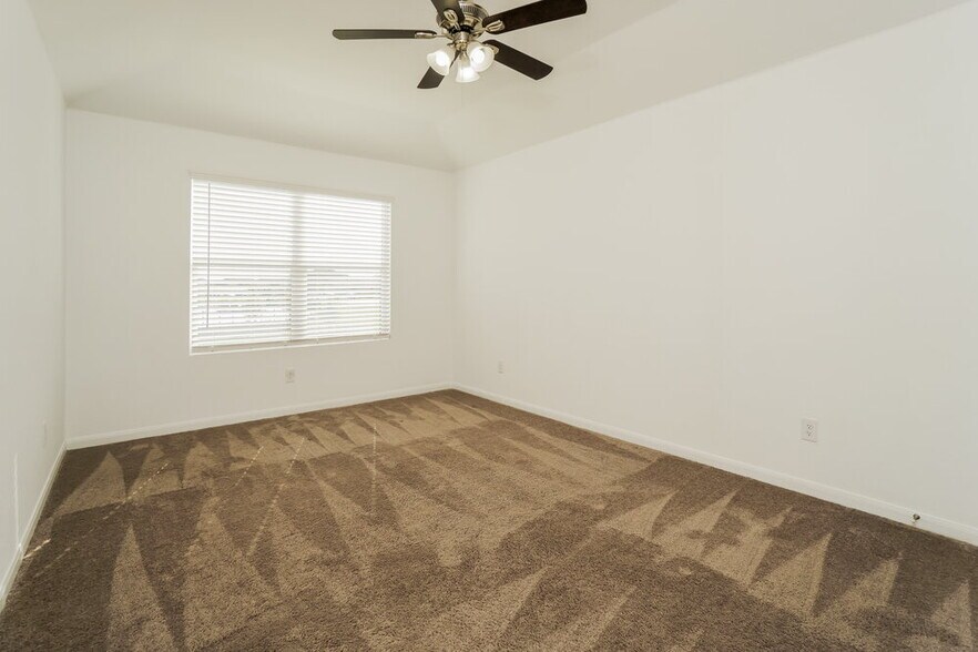 Building Photo - 1217 White Willow