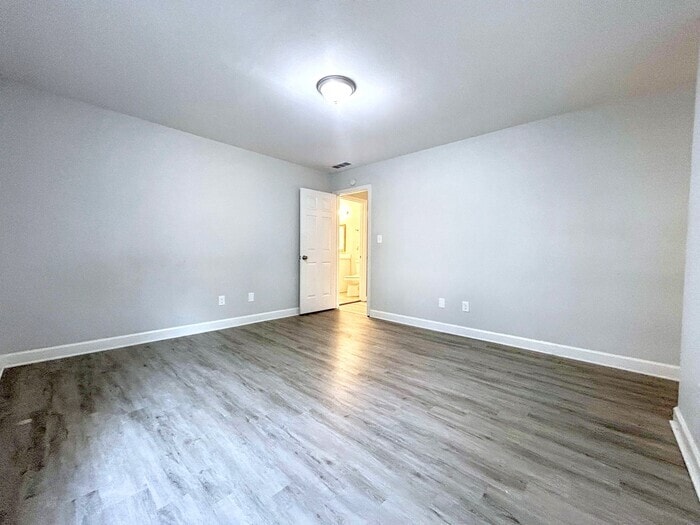 Building Photo - 992 Sims Ave NW