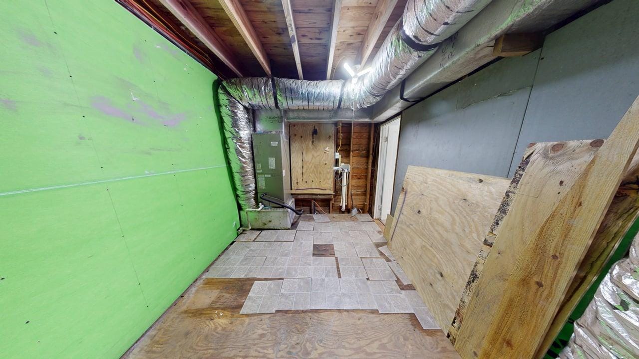 Building Photo - 829 N Oleander Ave