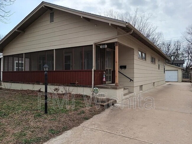 Primary Photo - 1023 N Coolidge Ave