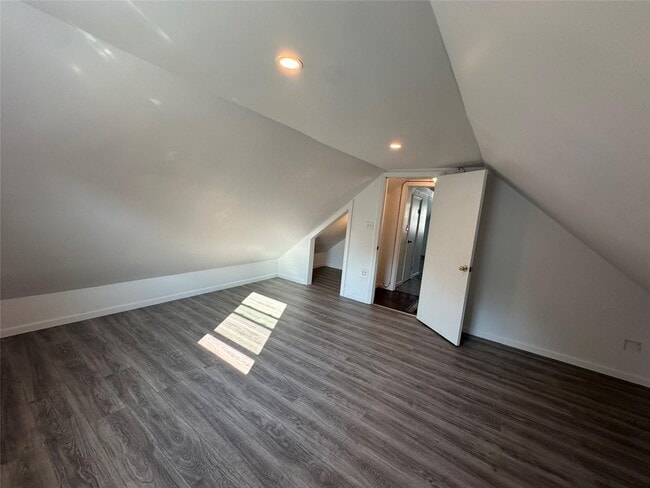 Building Photo - 83 Larter Ave