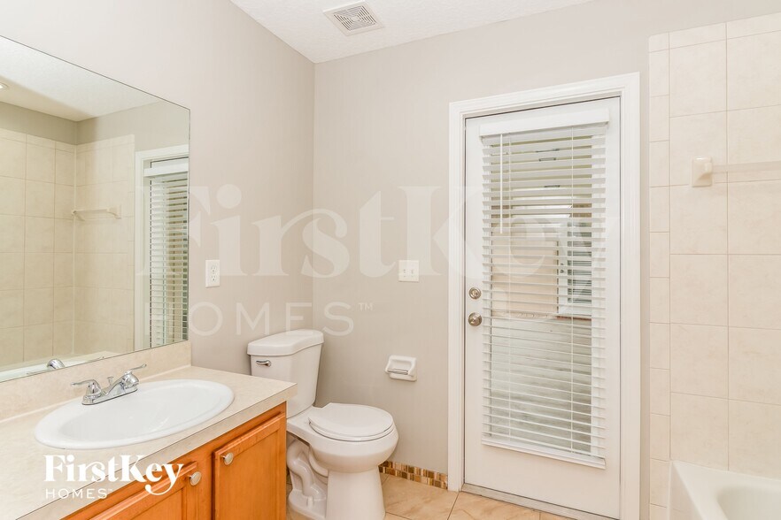 Building Photo - 2705 Ravine Hill Dr