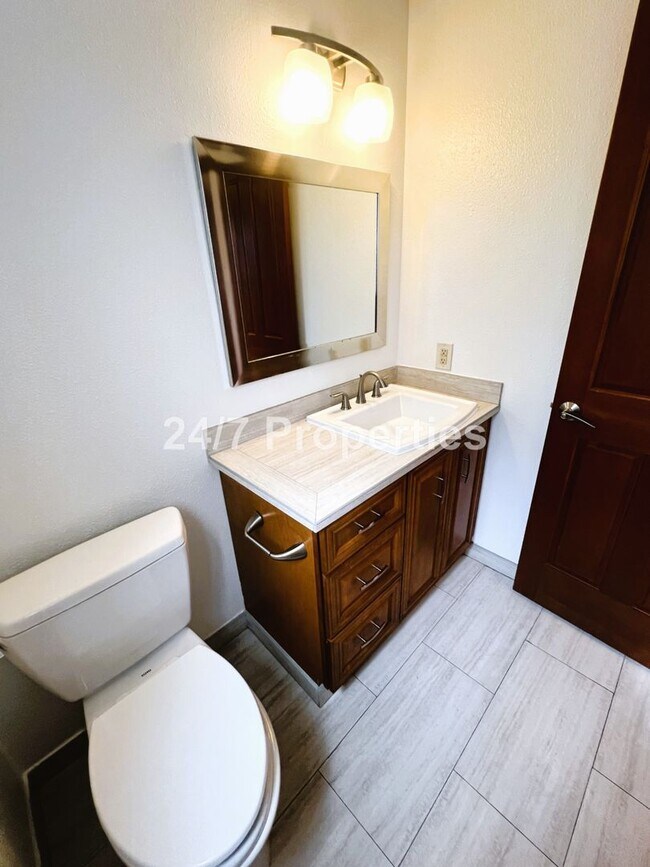 Building Photo - 2024-1102MF