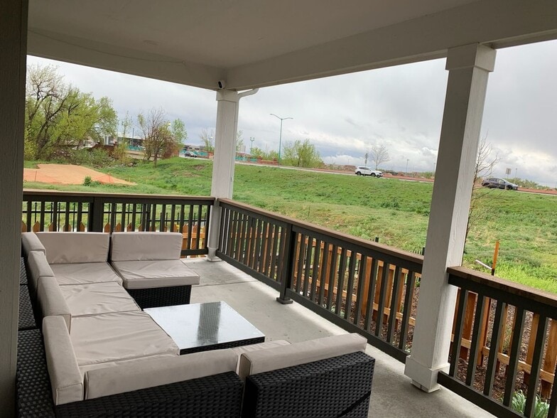 Primary Photo - 210 Marshall Mews St