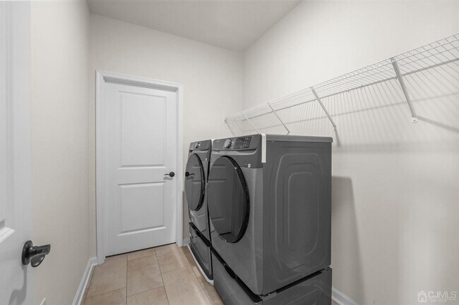 Building Photo - 204 Lyla Ln