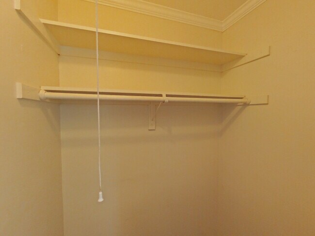 Building Photo - Charming 2BR Duplex Near SB Bowl w/ 1 car ...