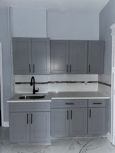 Building Photo - 311 64th St