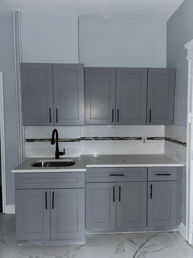 Building Photo - 311 64th St