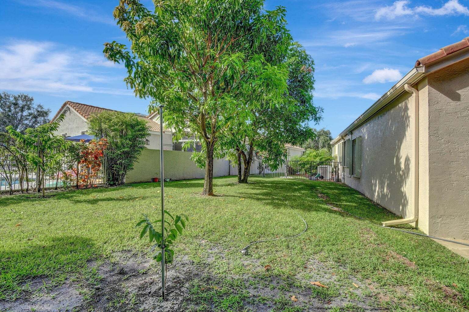 Building Photo - 6172 Oak Bluff Way