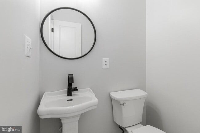 Building Photo - 5511 Callander Dr