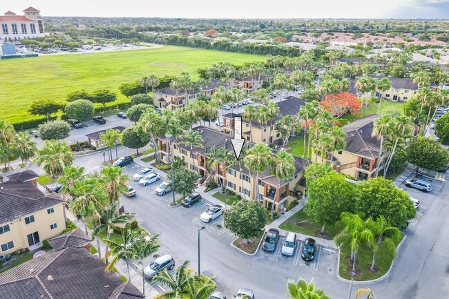 Building Photo - 3395 NE 9th Dr