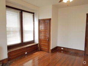 Building Photo - Large private bedroom plus office for rent...