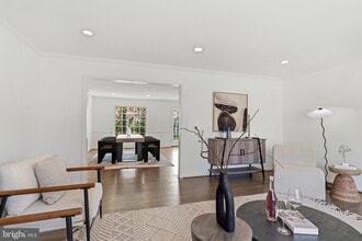 Building Photo - 9312 Sprinklewood Ln