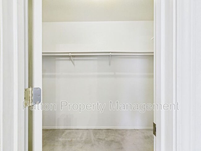 Building Photo - 1111 Pikes Peak Dr