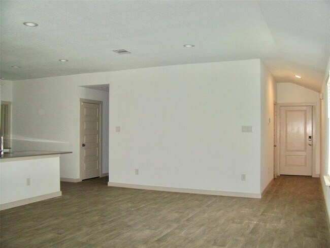 Building Photo - 819 Teal Moon Dr