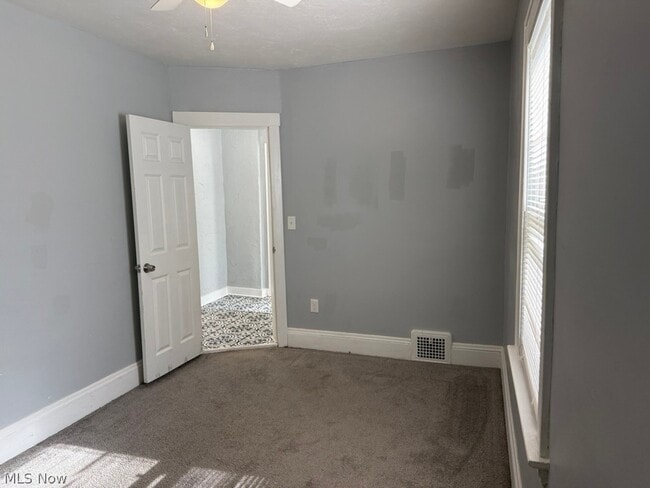 Building Photo - 3231 W 121st St