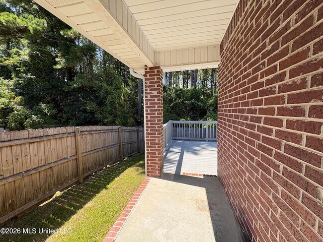 Building Photo - 17063 Palm Ridge Dr