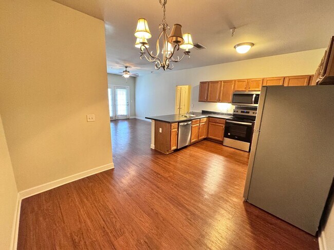 Building Photo - 2BD/2BA FOR RENT