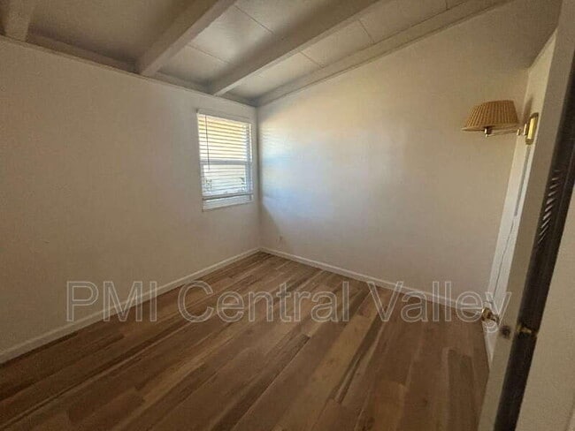 Building Photo - 944 Bridgewood Way