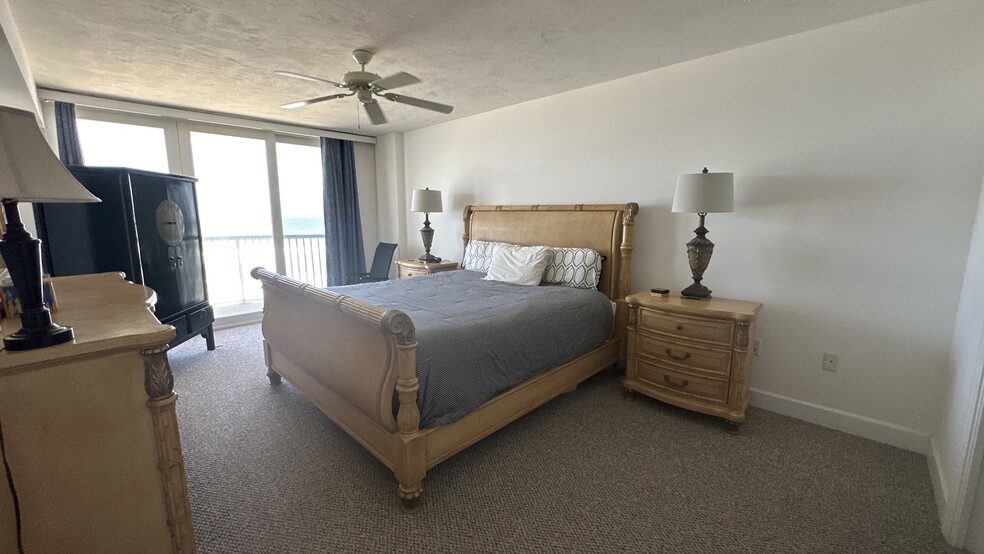 master bedroom - 2055 S Atlantic Ave