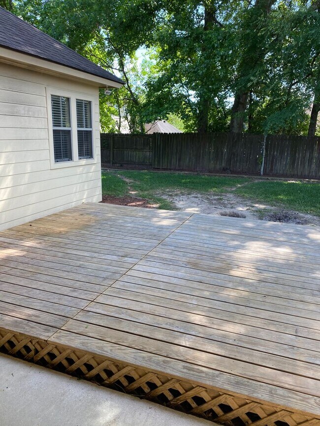 Building Photo - Must see  3BR/2BA home in Santa Rosa Subdivision off Staring Lane