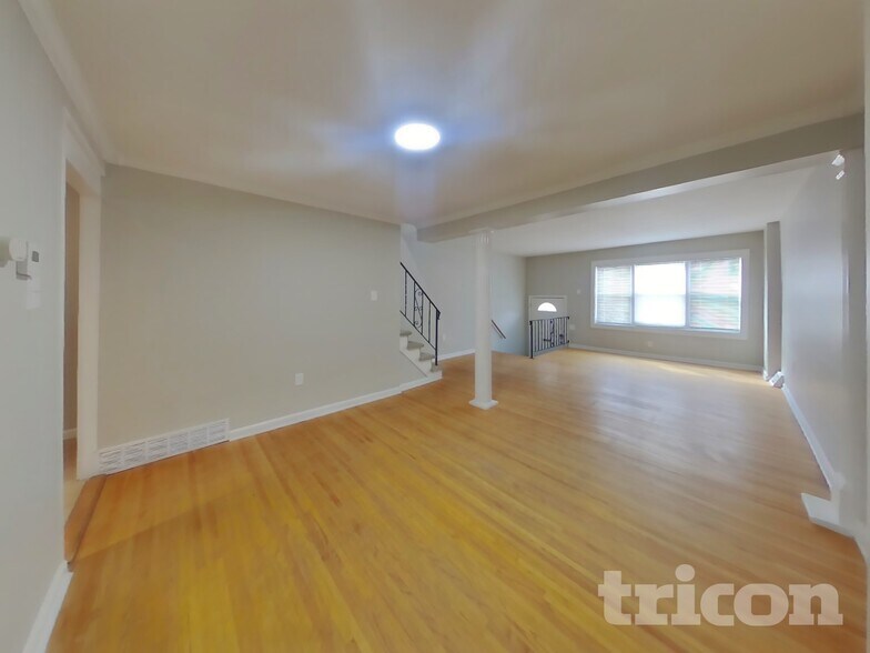 Building Photo - 1229 Tyler St