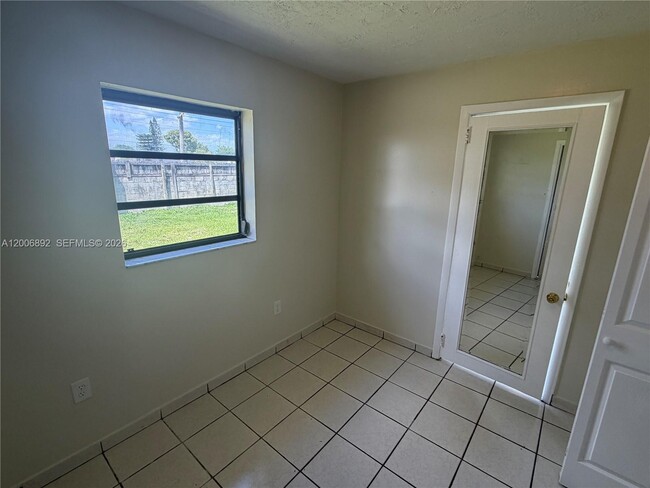 Building Photo - 10375 SW 152nd Terrace