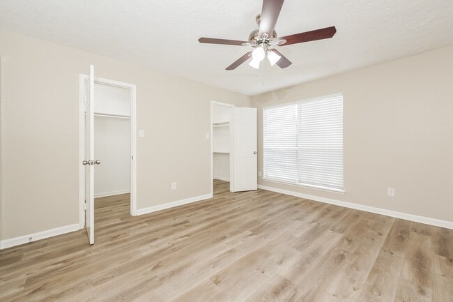 Building Photo - 4911 Larksong Ln