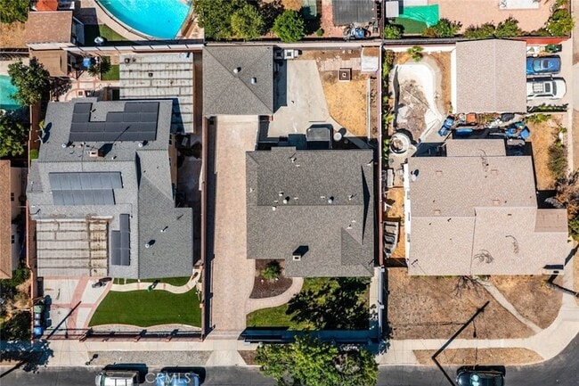 Building Photo - 11051 Quill Ave