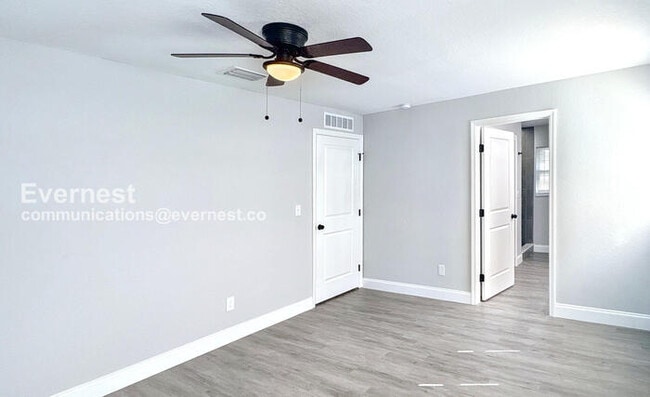 Building Photo - 1919 21st St S