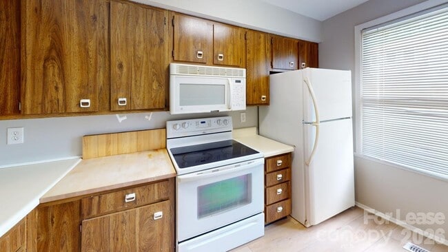 Building Photo - 7344 Pebblestone Dr