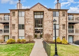 Building Photo - 14 Woodland Hills Dr