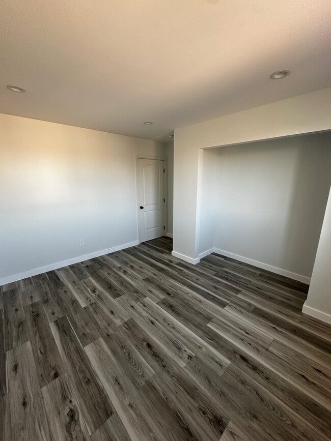 Building Photo - 10626 S Gramercy Pl