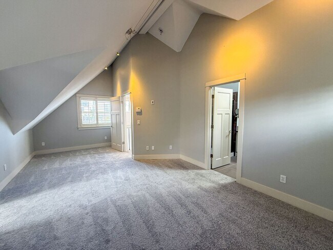 Building Photo - 3Bd/2.5Ba Seattle Townhouse