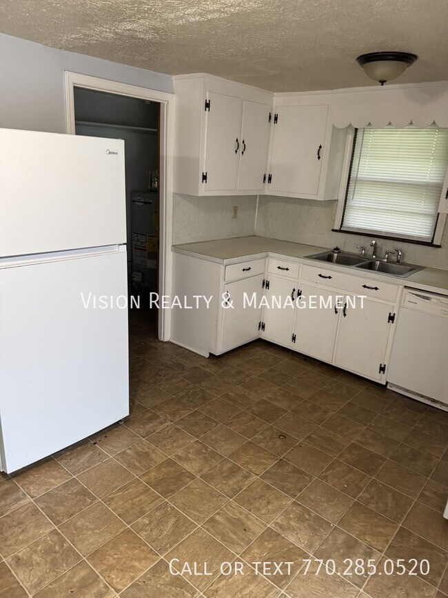 Building Photo - 1803 Carrollton Villa Rica Hwy