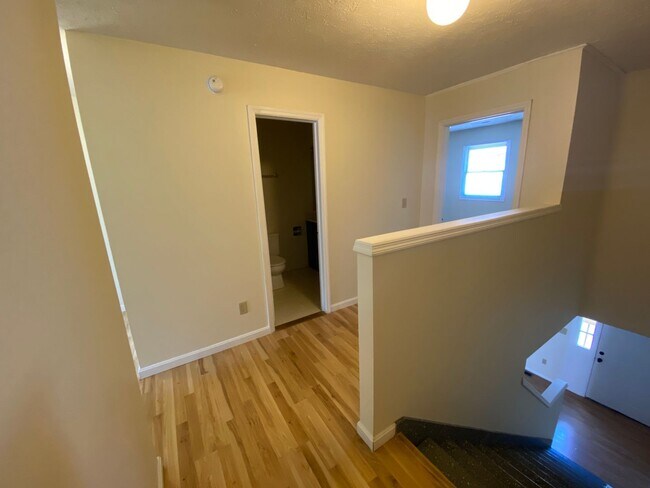 Building Photo - 434 W Northlane Dr