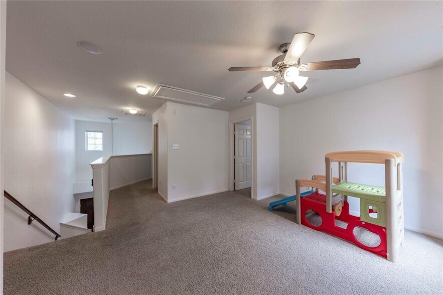 Building Photo - 13907 Bonnetbriar Ln