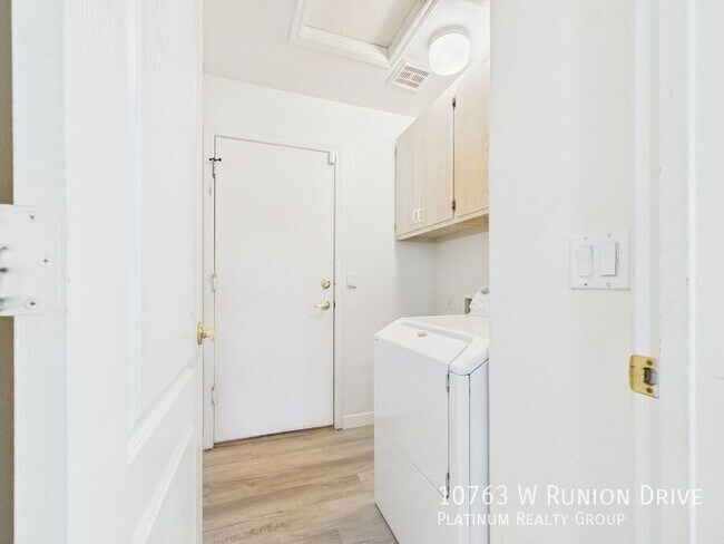 Building Photo - 10763 W Runion Dr