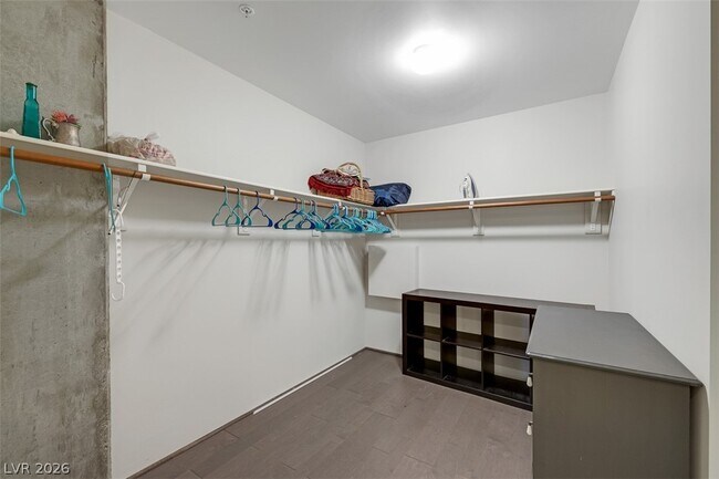 Building Photo - 353 E Bonneville Ave