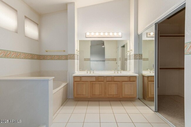 Building Photo - 6230 W Irma Ln