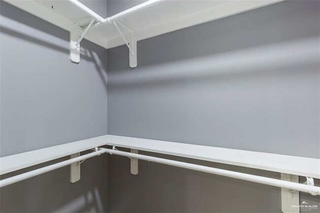 Building Photo - 18 Montemorelos St