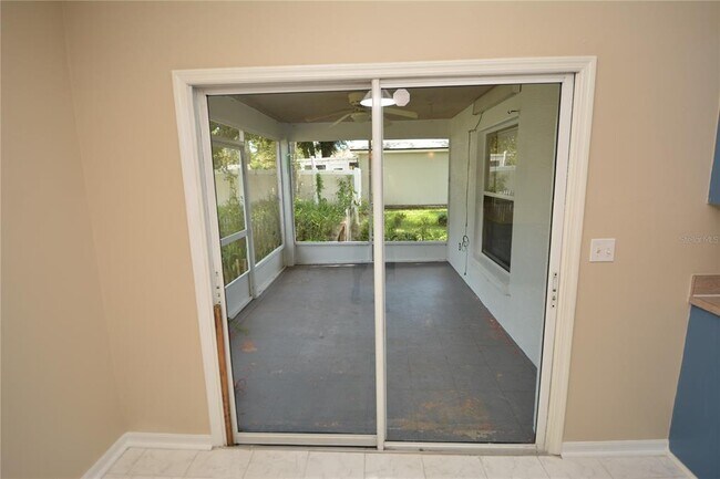 Building Photo - 12 Pine Brook Dr